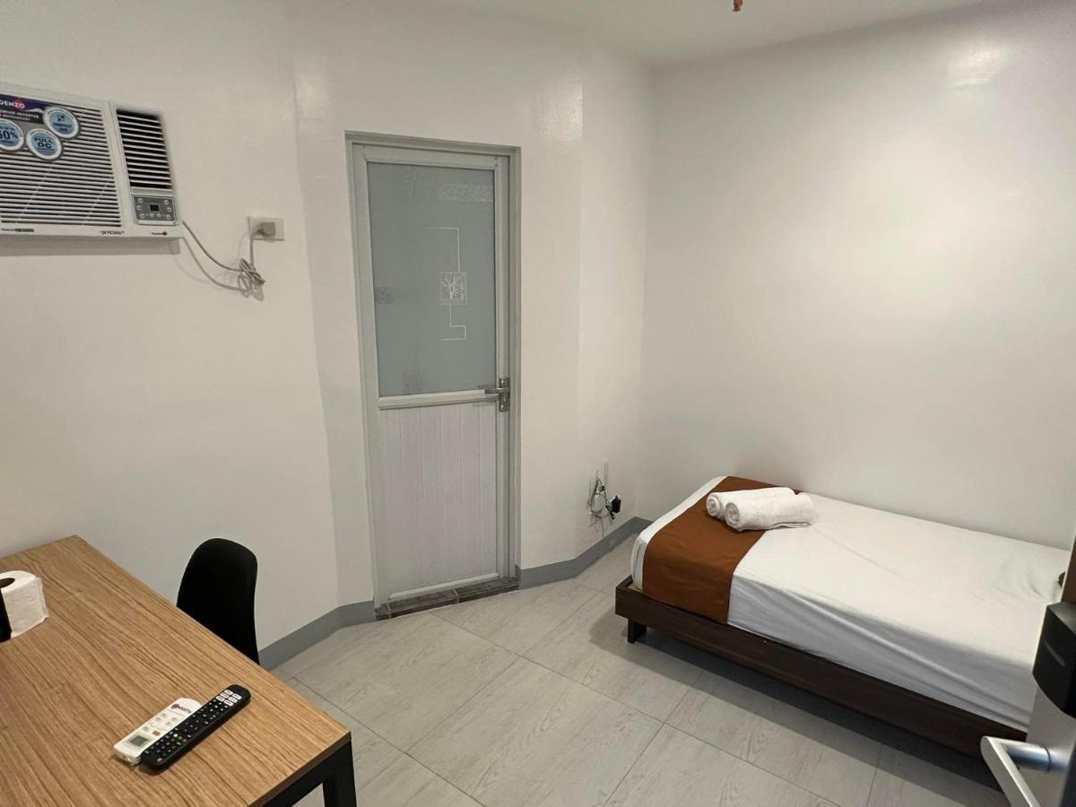 Aden Hotel Makati City Ngoại thất bức ảnh
