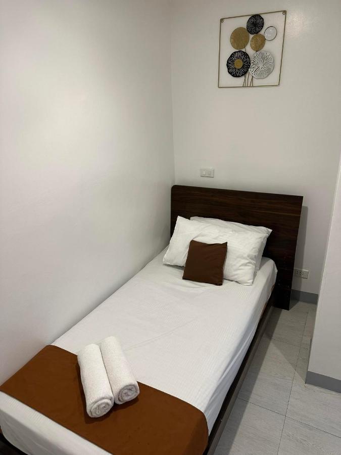 Aden Hotel Makati City Ngoại thất bức ảnh